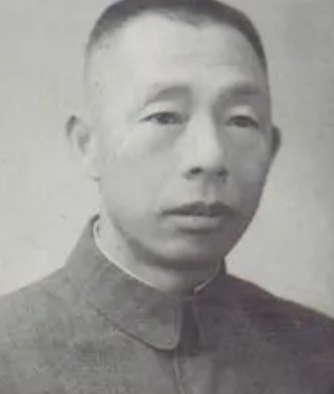 陈希云这位1912年出生的湖南将领，他的革命生涯充满了起伏与关键决策。

这位出