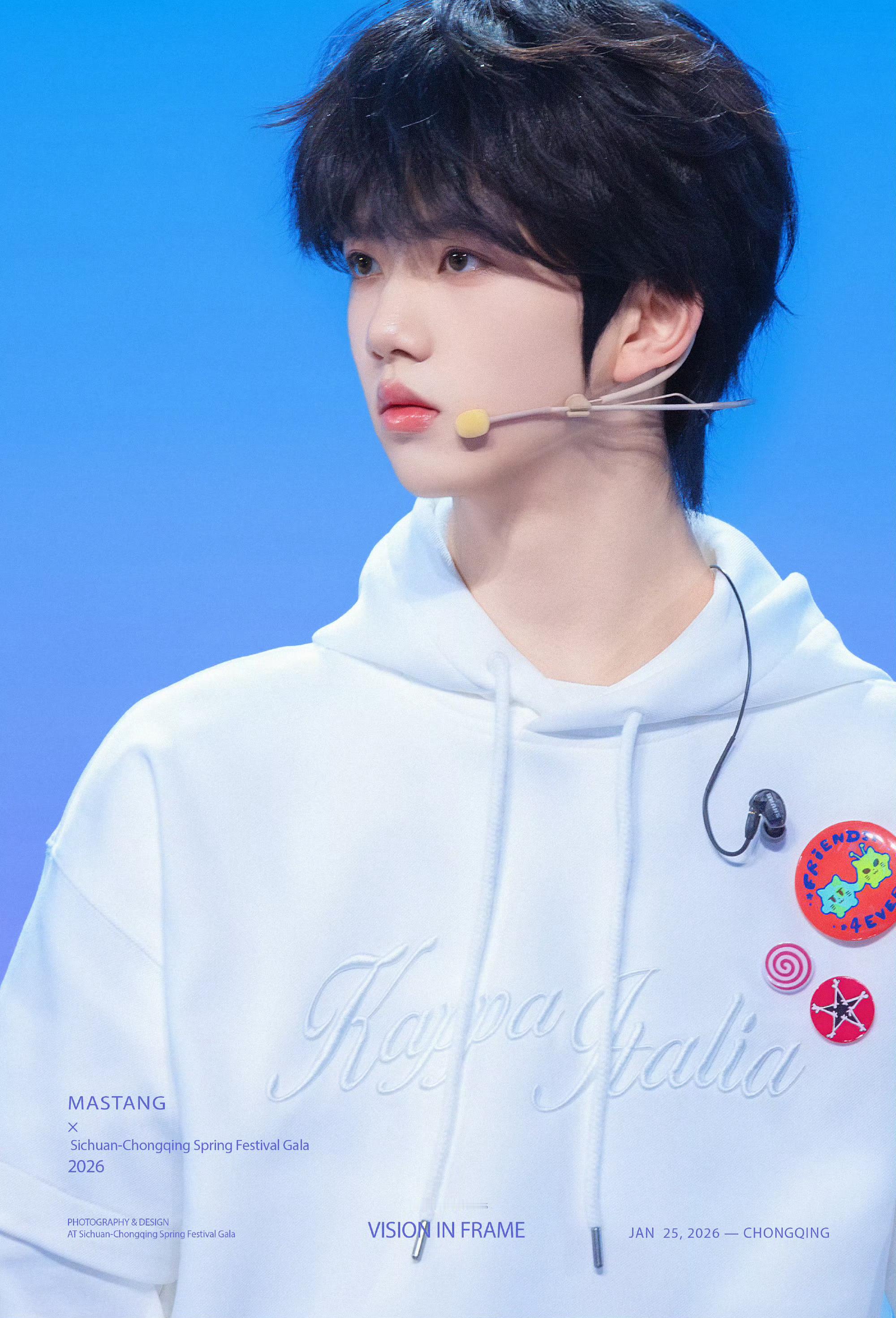 张函瑞 川渝春晚秒变打歌现场 张函瑞怼脸状态太好了期待今晚川渝春晚！ 