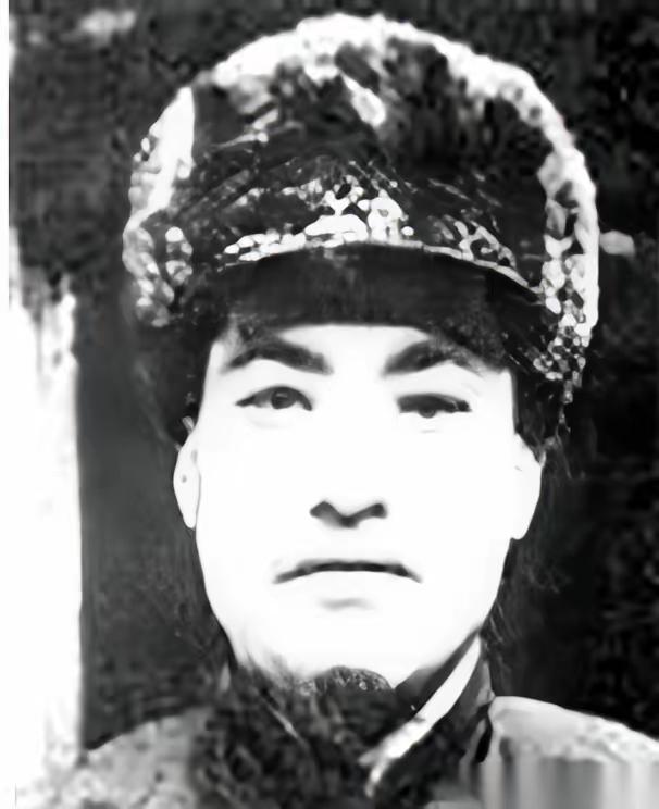 1937年甘肃，马家军旅长马禄，抓到了红三十军的参谋长黄鹄显。他没上报，没用刑，