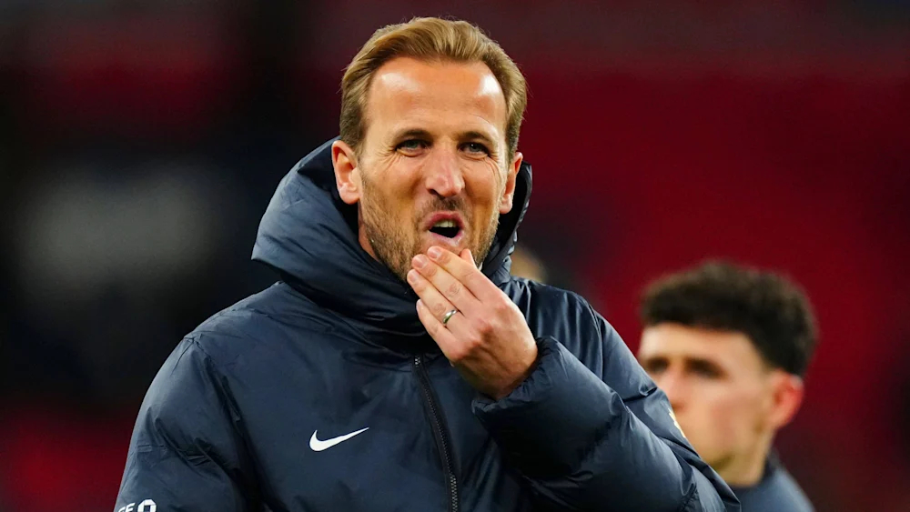 穆夏拉和戴维斯归队，凯恩将错过拜仁本周末对阵弗赖堡的联赛。下周中，拜仁将在欧冠对