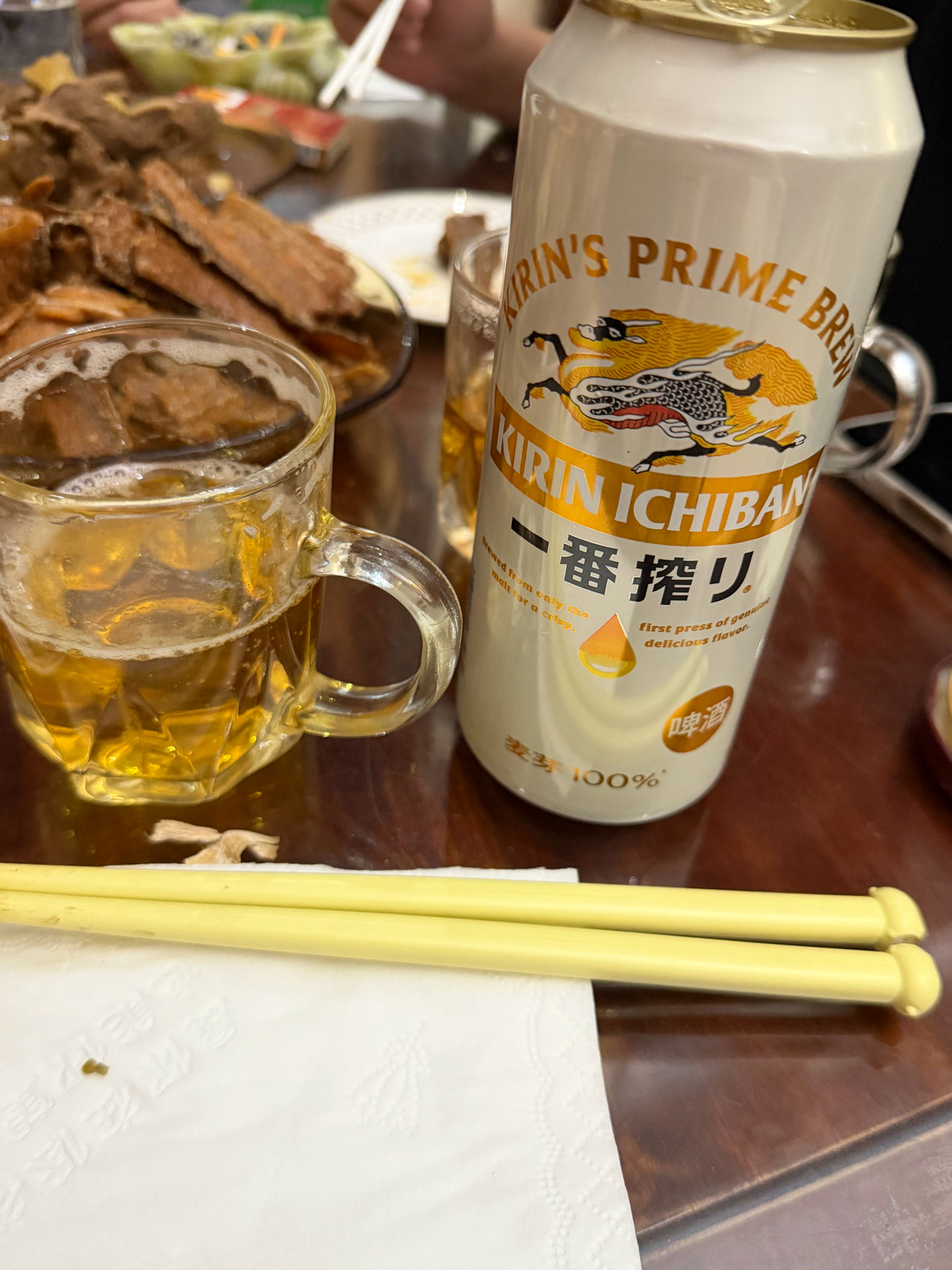 没想到有一天妈妈灌我酒[干饭人]我先干了一瓶🍻  ​​​