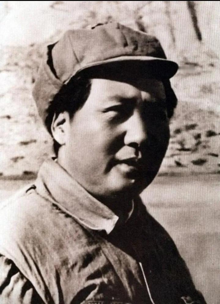 中国历史上最伟大的人是谁，我认为非毛主席莫属！如果没有毛主席，或许我们现在依然遭