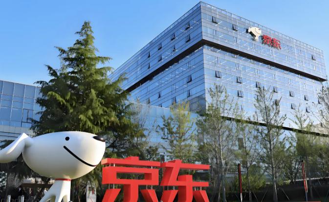 京东或将成为全球最大的具身智能数据中心。
 
据媒体报道，京东目前正借助自己的供