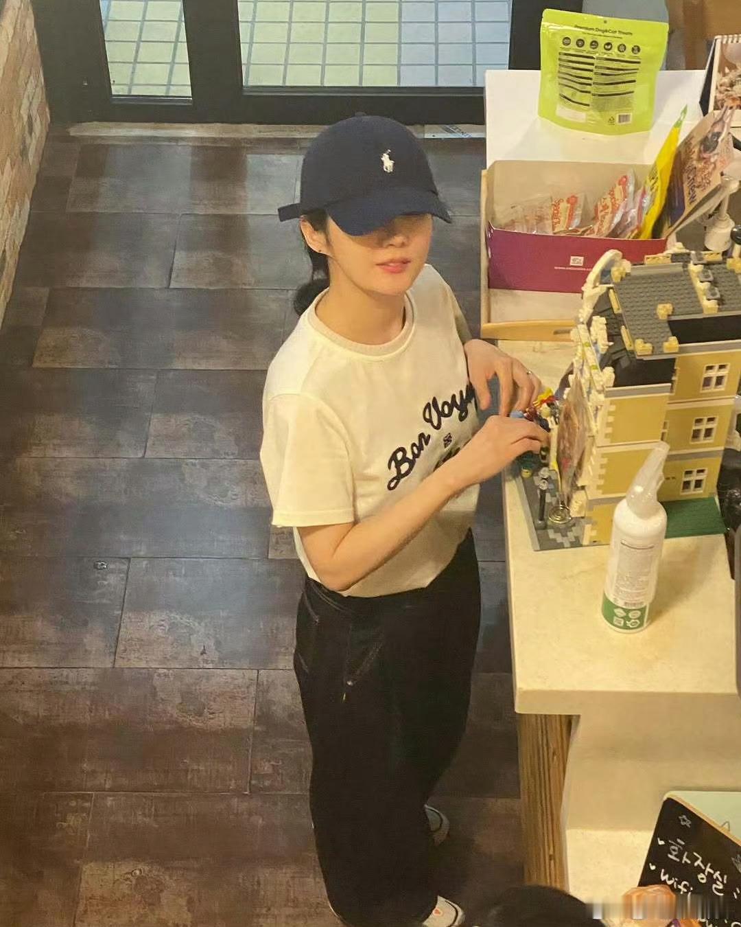 张娜拉44岁近照从《刁蛮公主》到如今，姐姐完美诠释‘岁月不败真美人’！这胶原蛋白