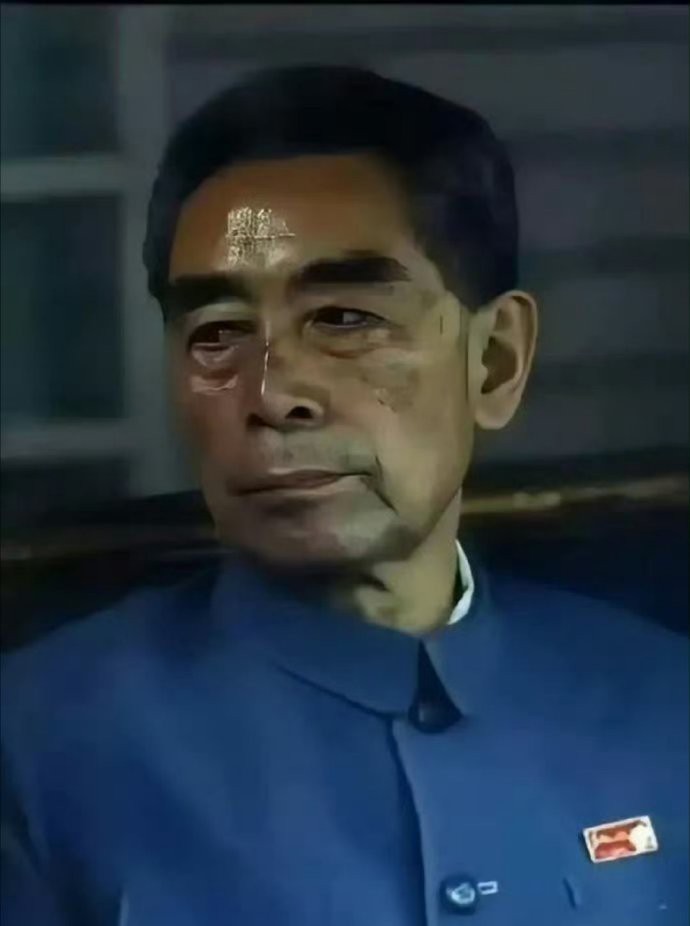 周恩来总理   请您停留三秒，向伟大周总理献上一朵鲜花  