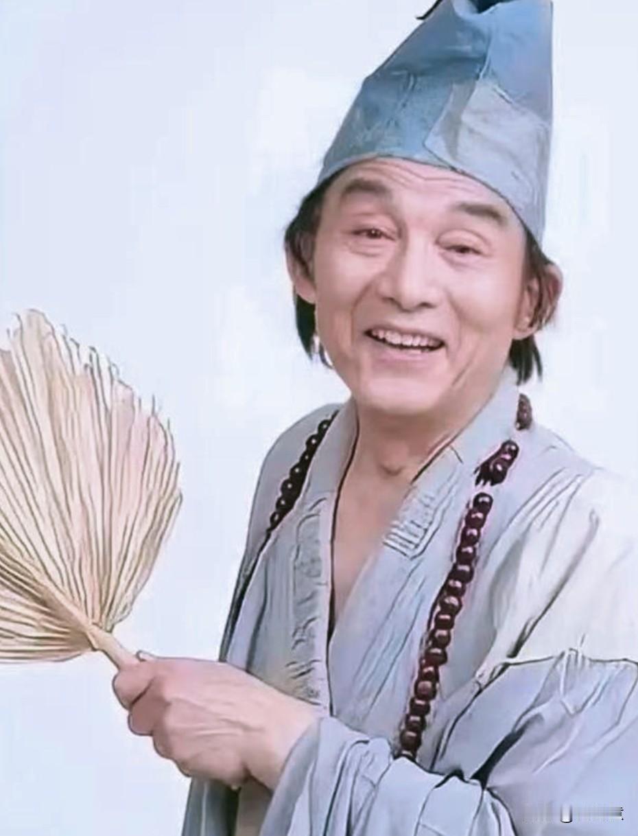 世间从此再不见那个嬉笑行走人间的济公，游老爷子一路走好。
看到消息的时候愣了好久