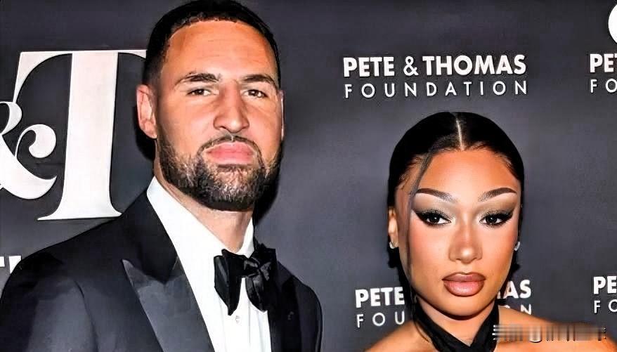 人设崩塌！克莱被格莱美女友梅根指控出轨，公开撕破脸皮

今日。独行侠球星克莱-汤