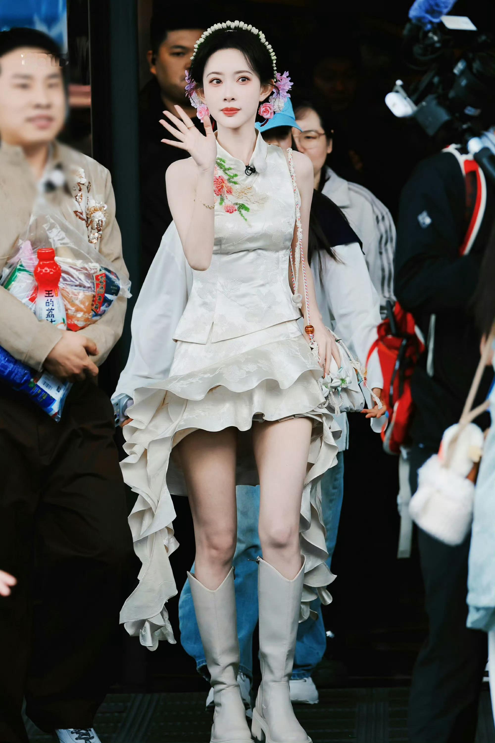 孟子义跑男簪花造型 美得太惊艳了