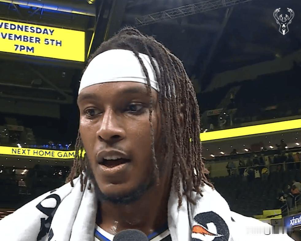 历史最佳球员之一！特纳谈字母哥命中绝杀：

“扬尼斯是历史最佳球员之一，他让我们