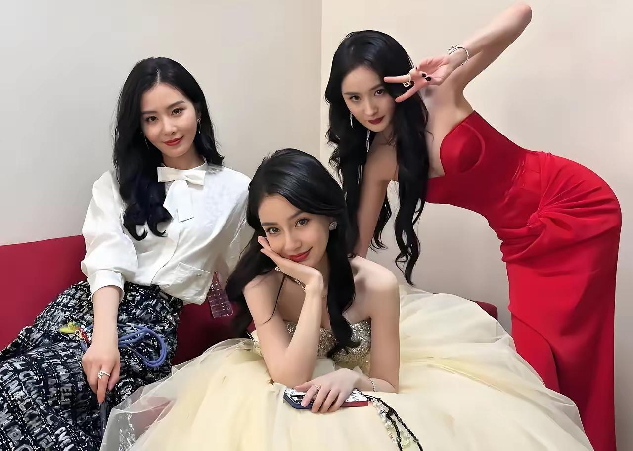 三位女神只有一位可以和你合影，你会选择谁