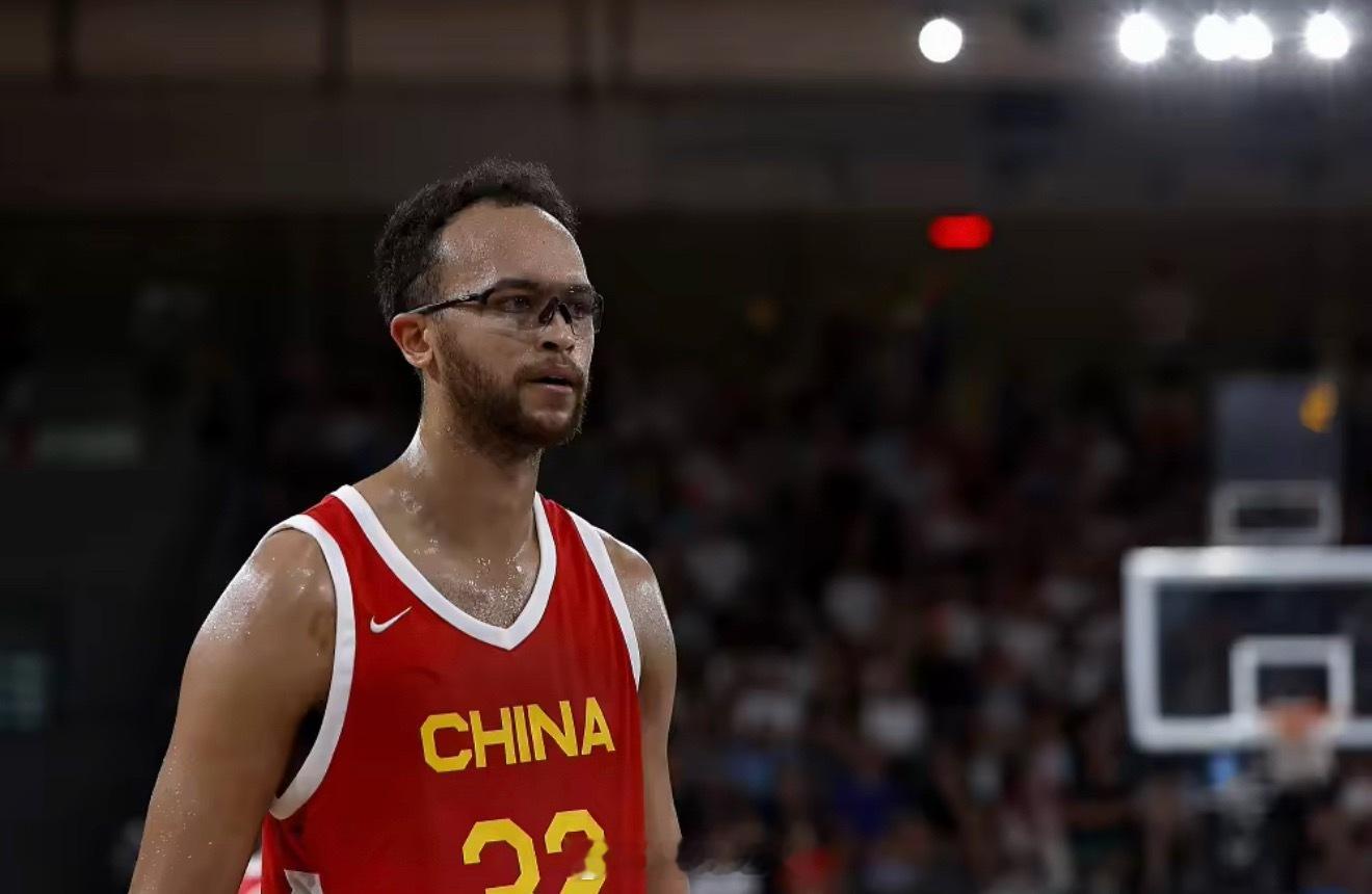 中国男篮近日在广东佛山征战热身赛，今晚将迎来最后一个对手新西兰。篮球评论员苏群今
