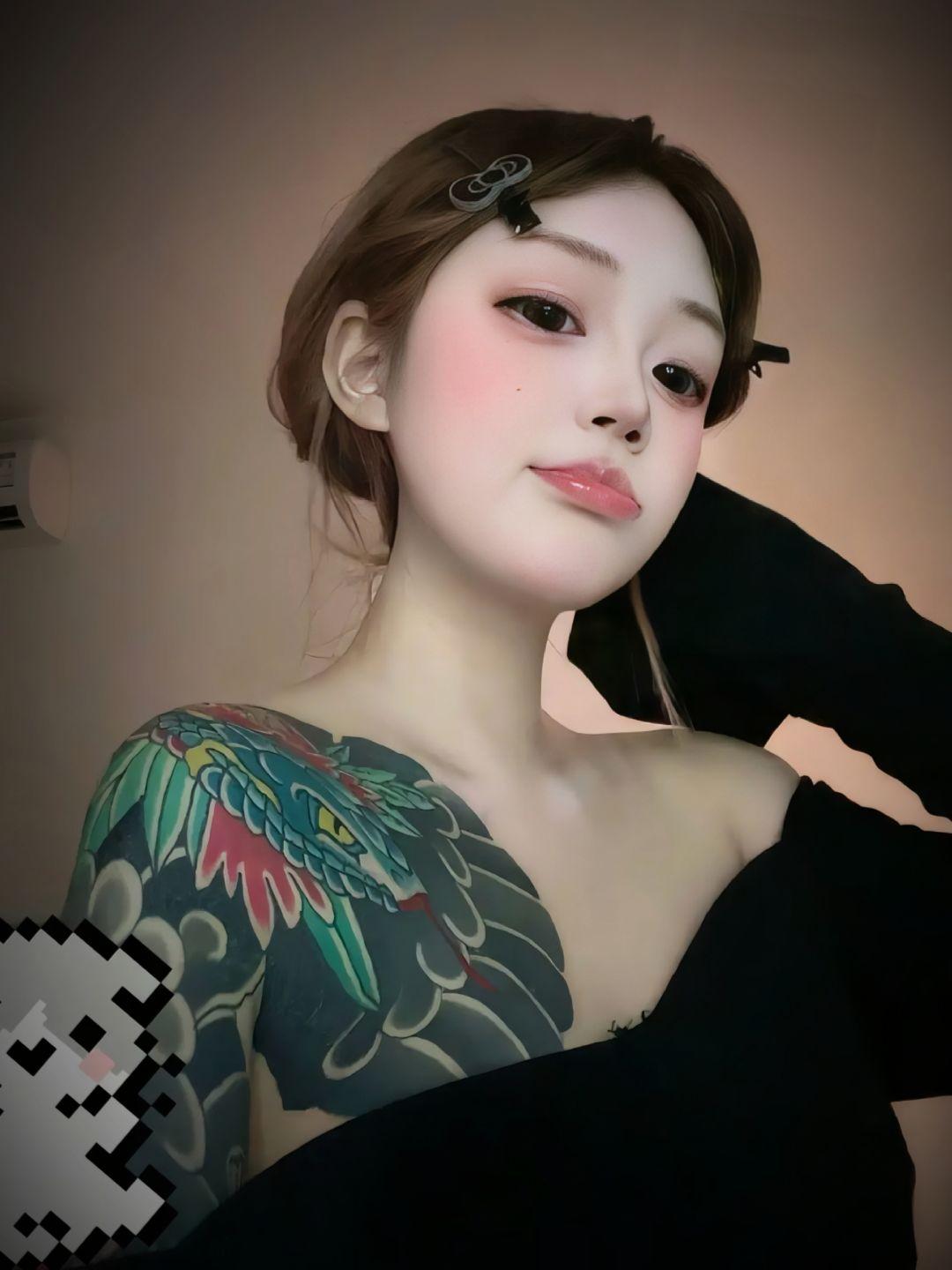 先是朋友后是妹 最后变成小宝贝