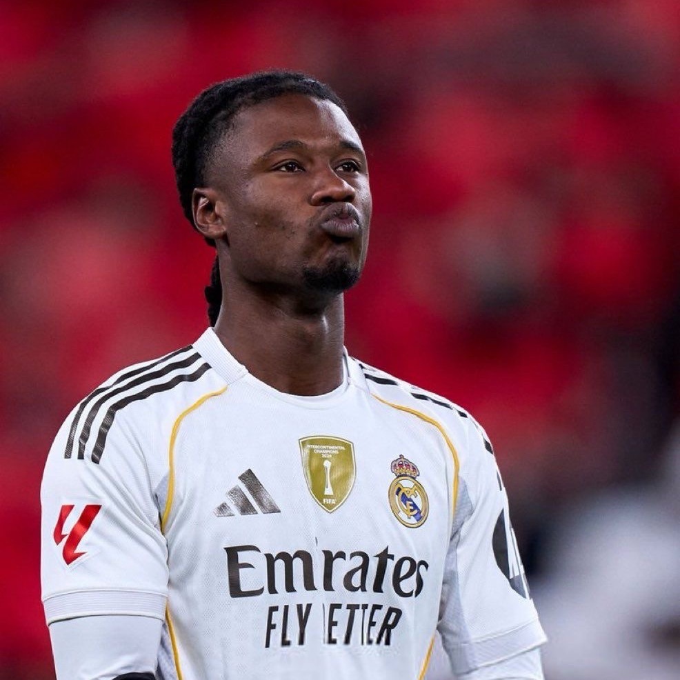 马卡：卡马温加现在更接近离开皇马，该球员目前正在考虑自己的未来，对于皇马来说，他