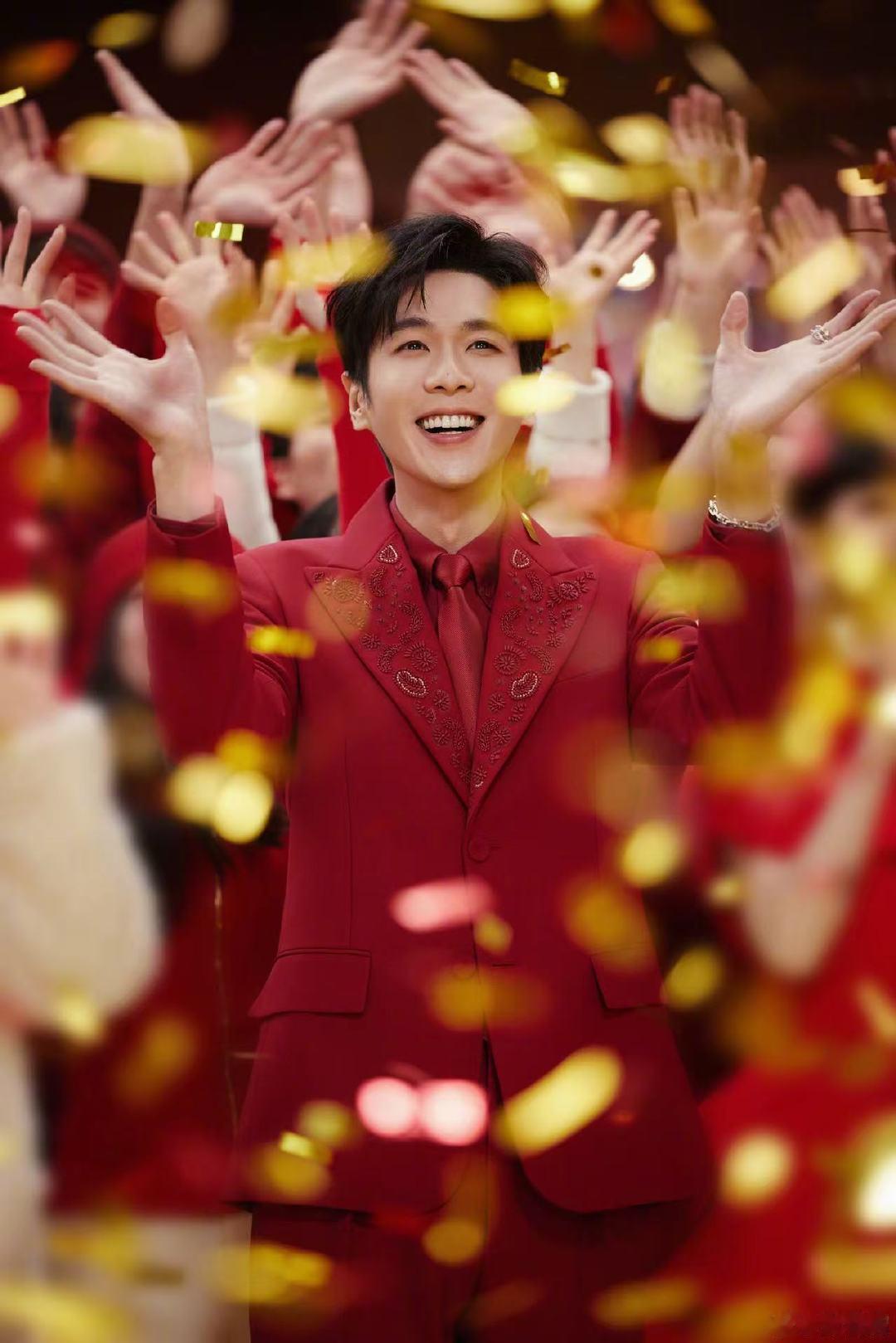 张若昀春晚神图张若昀祝大家新一年自由驰骋尽兴而归张若昀祝大家新一年自由驰骋尽兴而