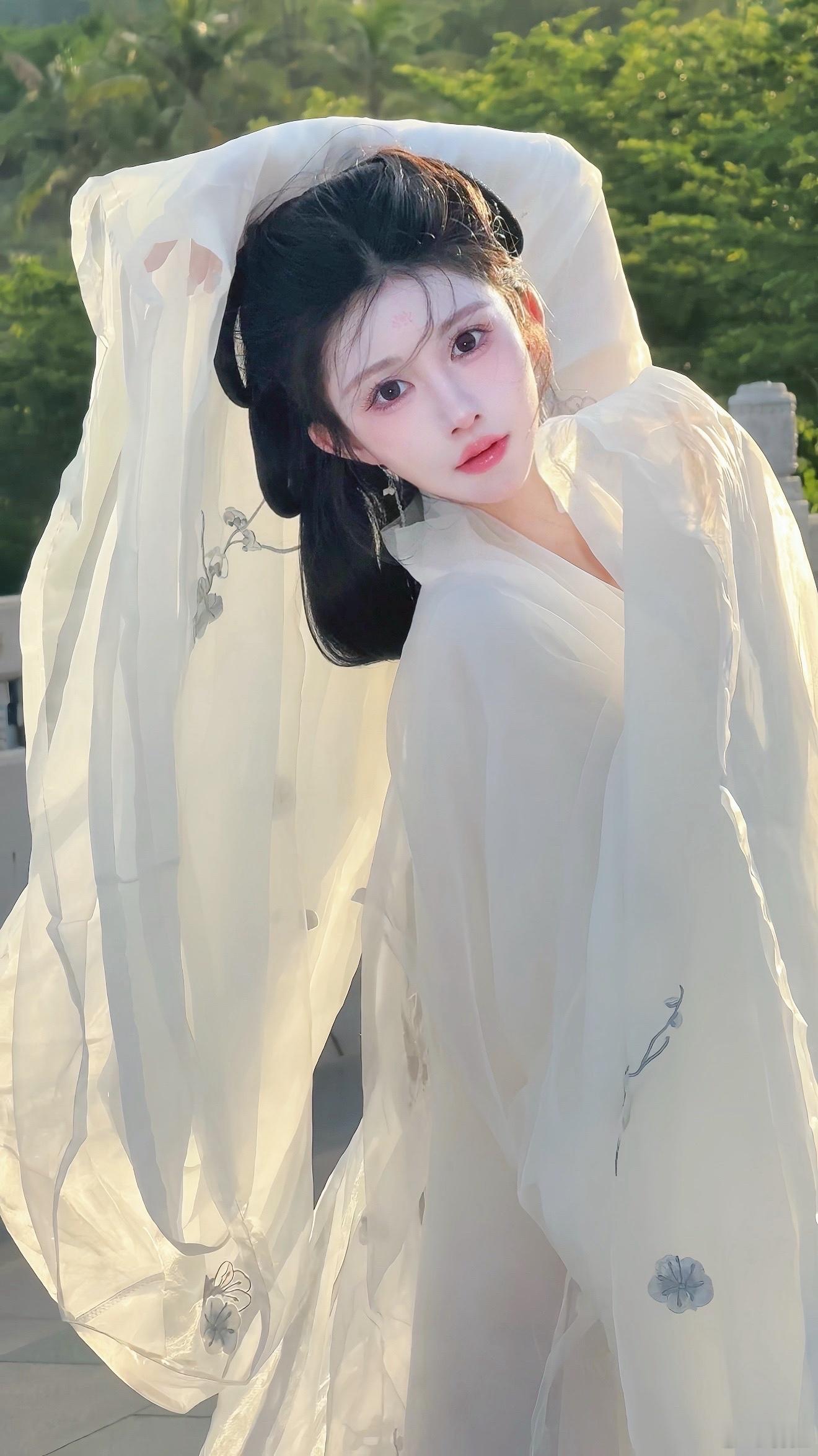 真的超级喜欢仙侠剧，古装汉服，总觉得是自己应该有的样子，乙木女的前世宿命感…不知