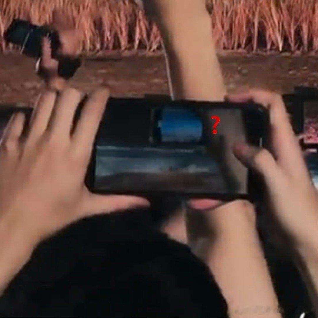 #严浩翔算是知道内场的苦了##严浩翔回去一看镜头里全是胳膊#严浩翔回去一看镜头里