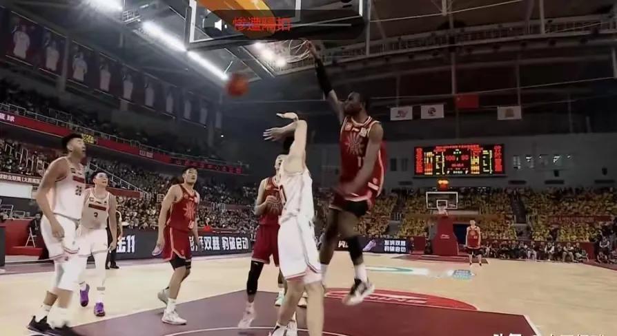 广东男篮又惨输了？

球速：杜锋喊话朱芳雨，不是我执教水平不行，是你专捡垃圾给我