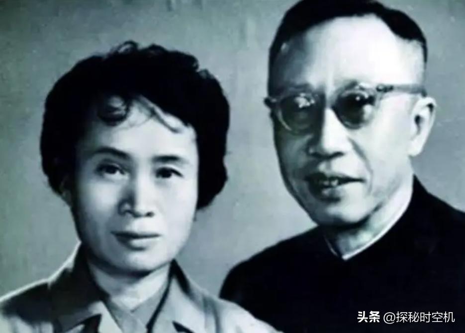 1962年，溥仪和李淑贤新婚夜，发生了古怪事：溥仪一直等新娘子睡着才靠近，竟只是