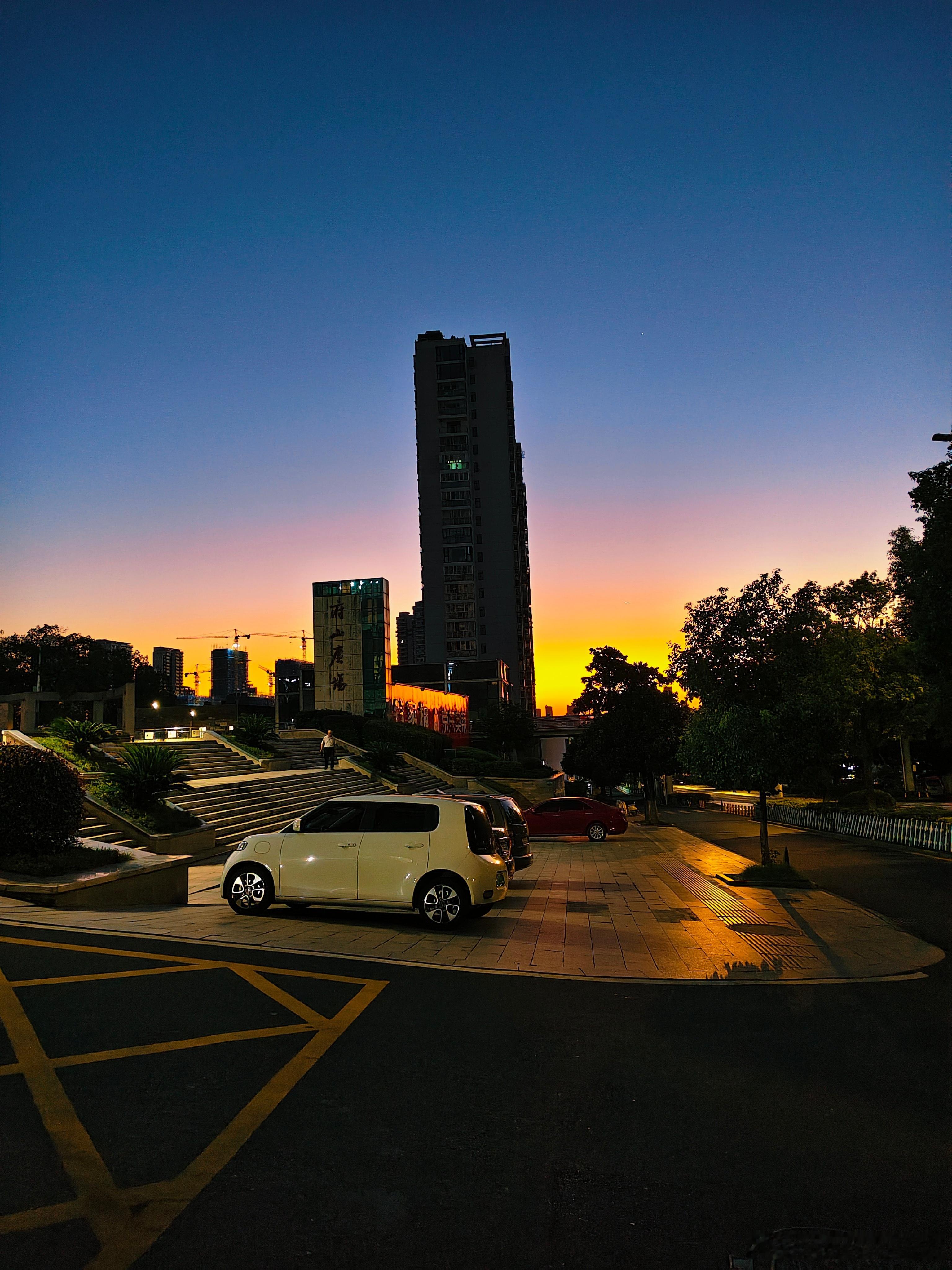 跑步[超话]跑步即刻开跑 早上好，慢跑6公里坚持运动打卡 三天没跑了起不来，睡不