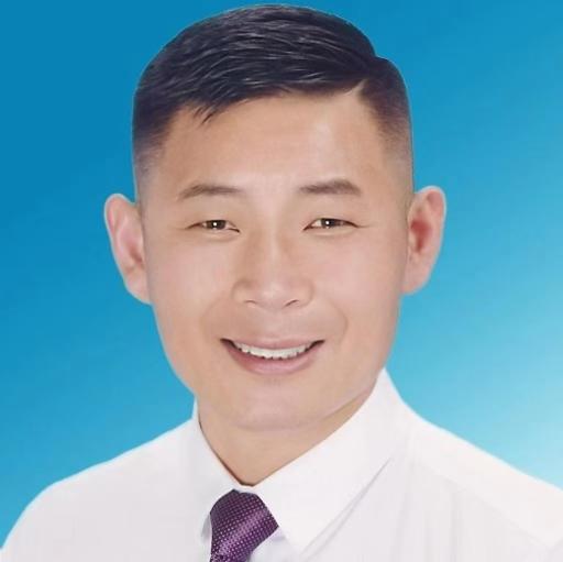 管理者与员工建立信赖关系，关键在于真诚沟通与持续行动。首先，保持开放透明的态度，