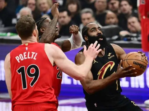 豆包 付费NBA季后赛首轮最后一场抢七大战，克利夫兰骑士坐镇主场迎战多伦多猛龙。