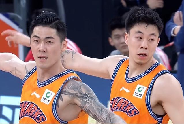 张镇麟无愧广东克星，首节10分2篮板2助攻1抢断
北京时间3月23日，上海首节战