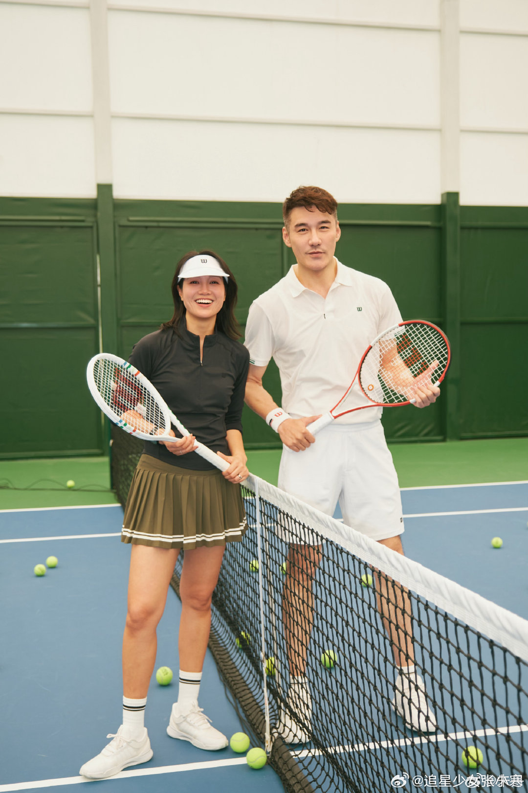 朱丹胡兵打网球胡兵朱丹打网球 胡兵朱丹打网球啦，还问大家下次期待和谁搭档，评论区