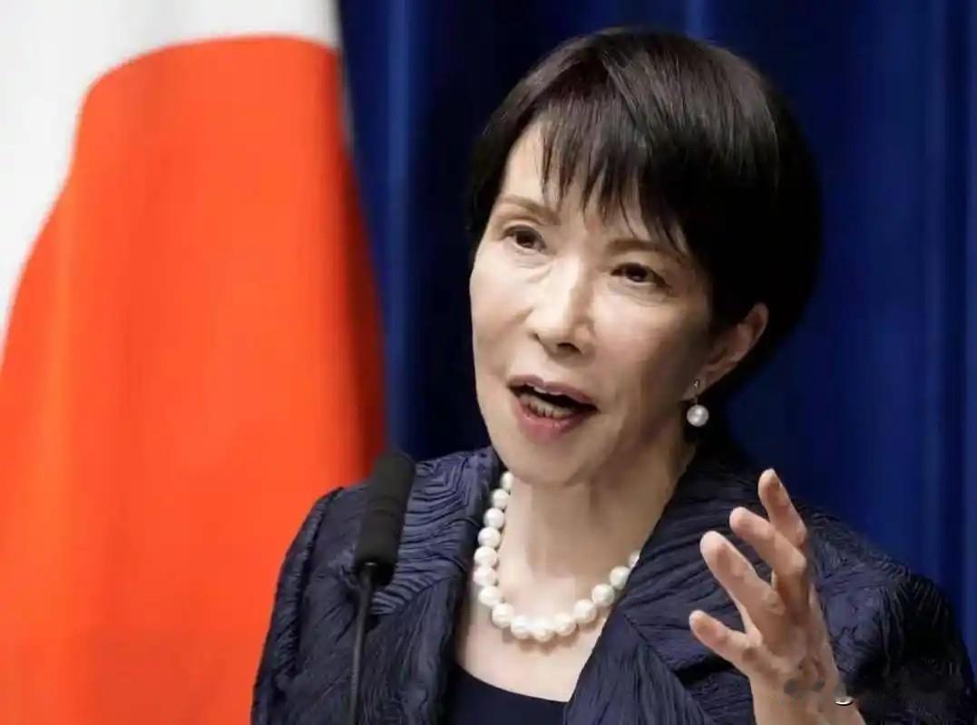 近100个国家收到了请柬，美国来了，日本连驻华武官都没进门。香山论坛用一张空椅子