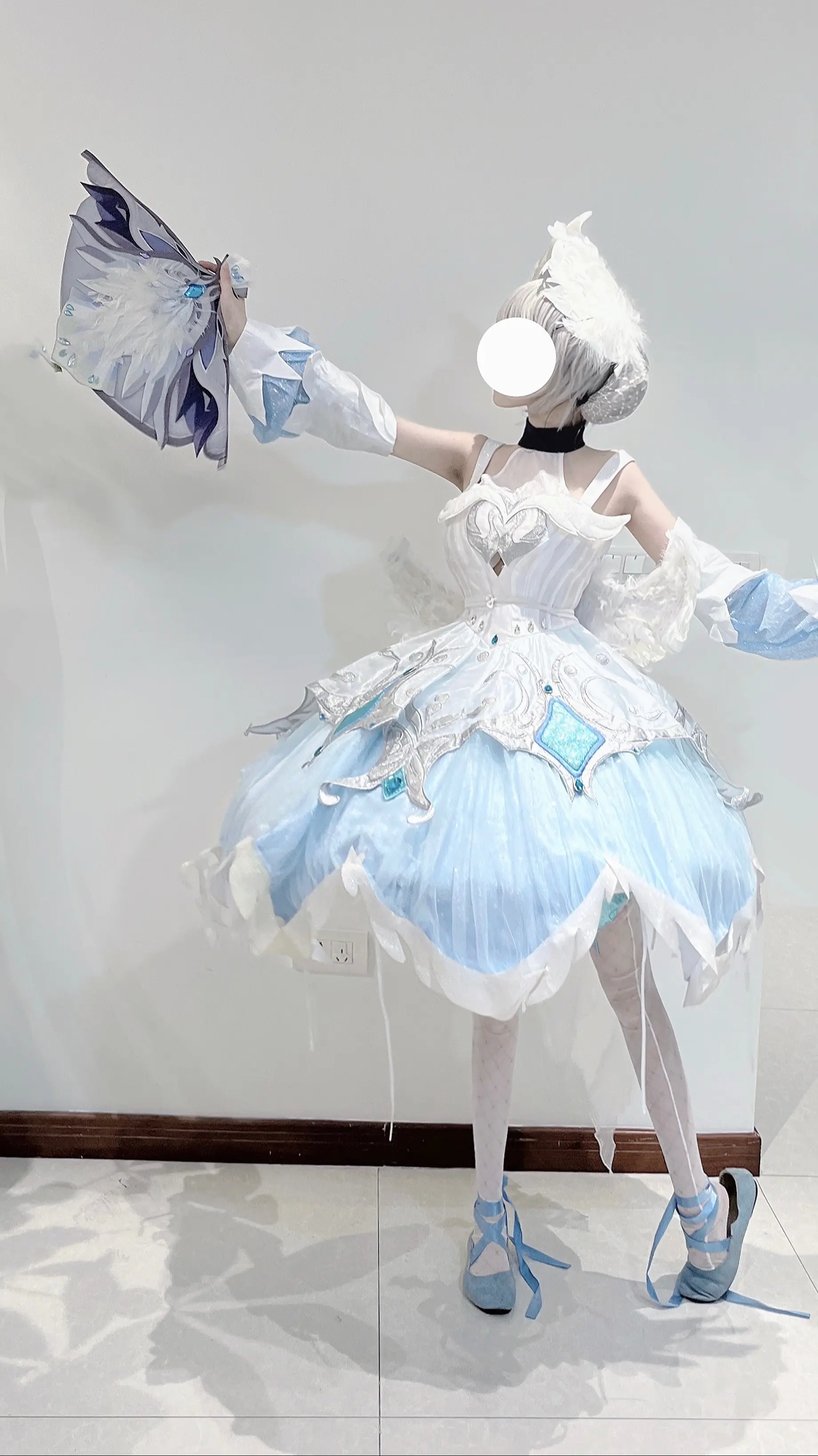 来曲开场舞 至死方休。