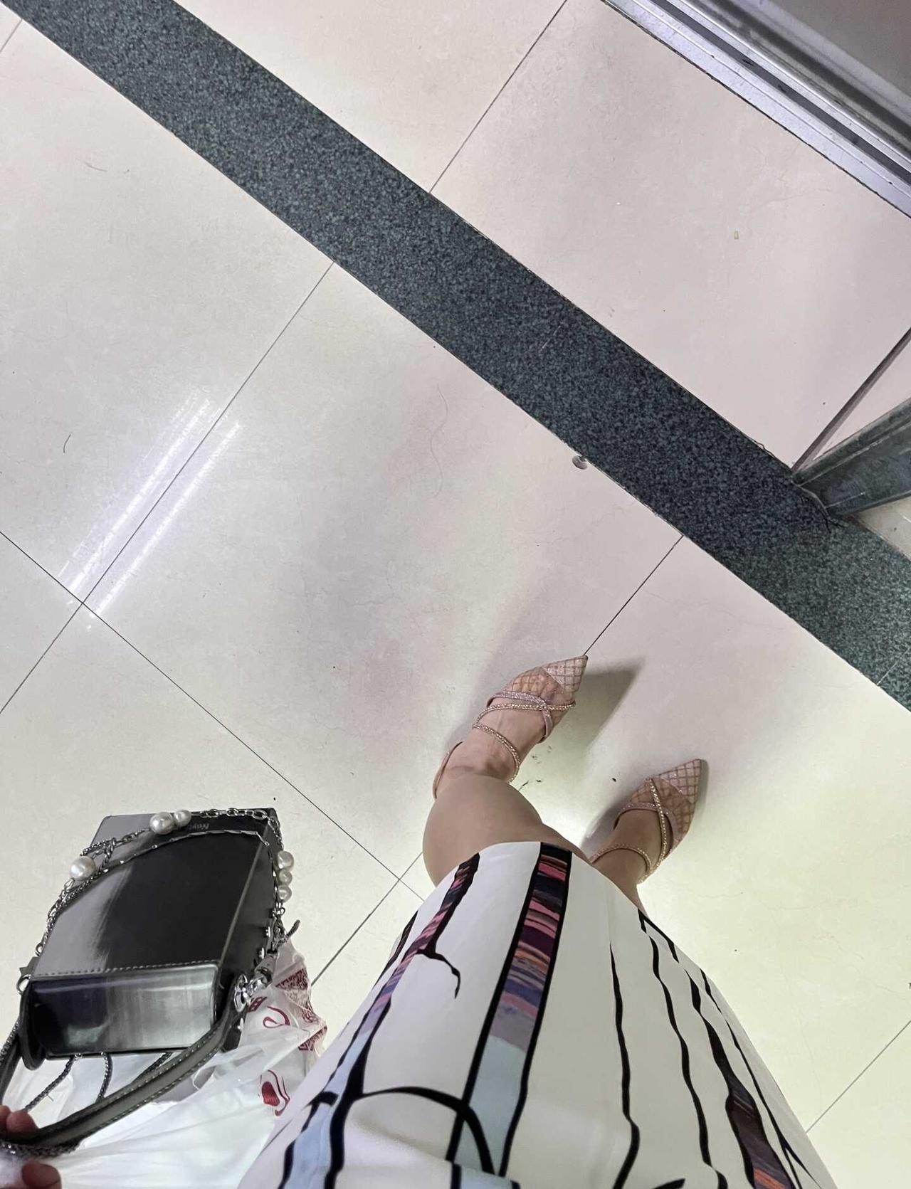 热热热
重庆还是凉快