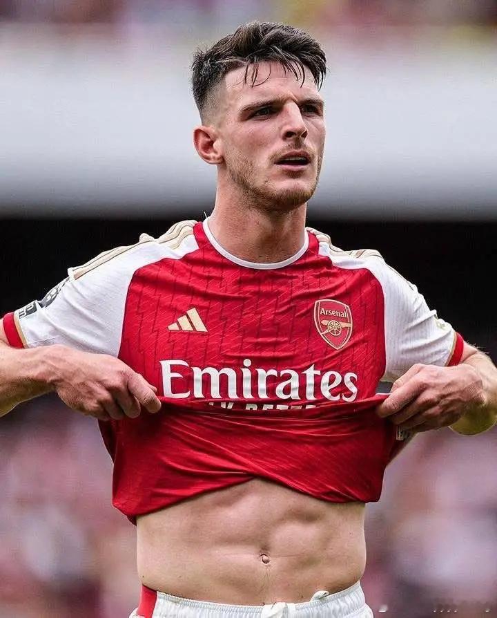 阿森纳2比1布莱顿  赖斯还是这么帅，不过我有点好奇，阿森纳这么厚实的后防线是怎