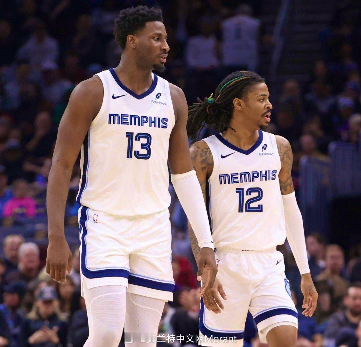 灰熊队半场领先14分——下半场得分⬇️贾·莫兰特：0小贾伦·杰克逊：2现在灰熊问