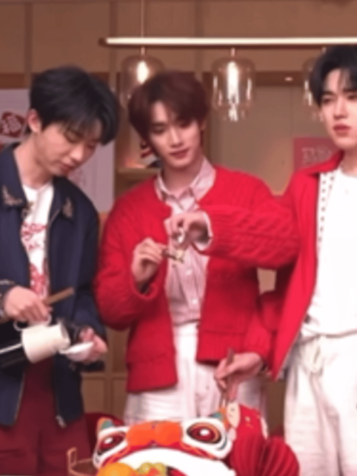 丁程鑫吃的第一个饺子就有硬币丁程鑫第一个饺子就吃到了硬币恭喜丁程鑫吃到幸运饺子一