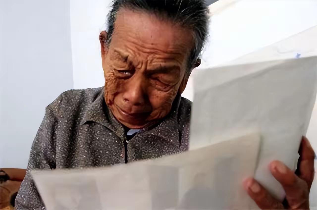 1945年，中国夫妇收养日本遗孤，40年里受尽辱骂。谁知，养子回国后，竟说：“我