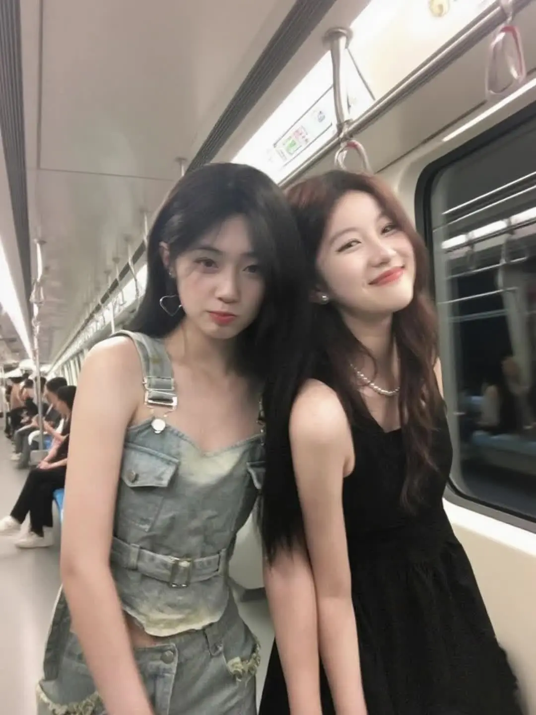 你是我未曾拥有无法捕捉的亲昵