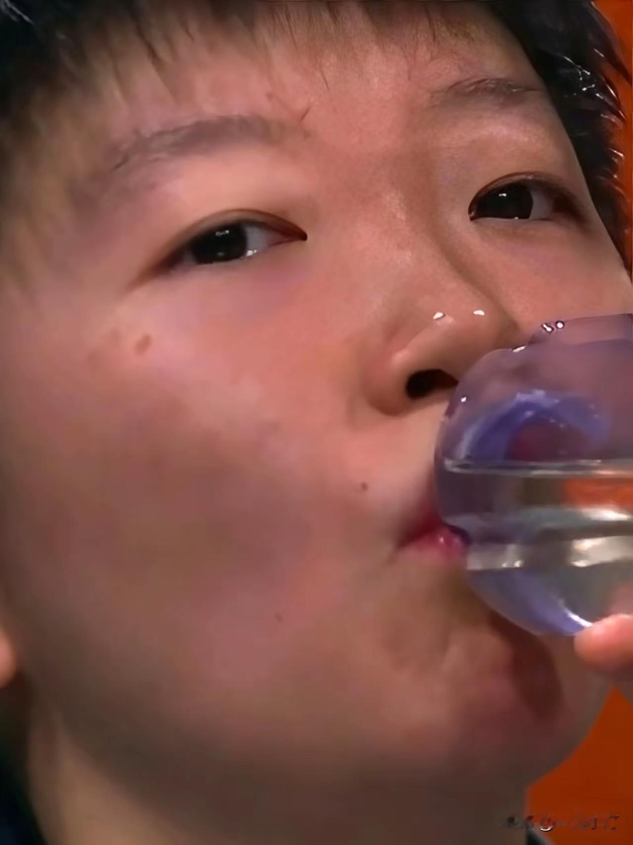 有人说：孙颖莎会带着遗憾离开赛场了！这话你信吗？凡是传这话、信这话的人，他一定不
