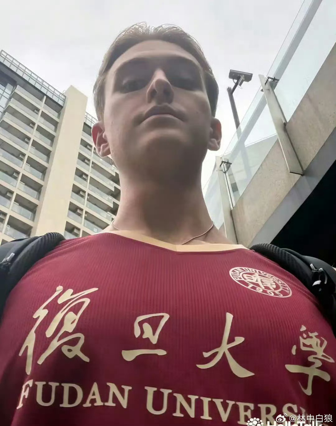 忽然想起一件事，大家应该都有印象，俄乌冲突刚开始的时候，有几个网友调侃可以娶乌克