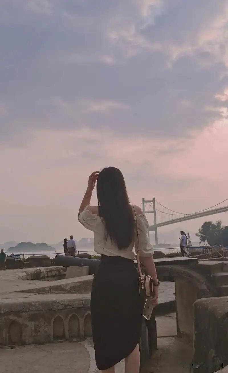 “我家丫头太不争气，钢琴考级又没过...”

这些对话你是否熟悉？在家长群、在朋