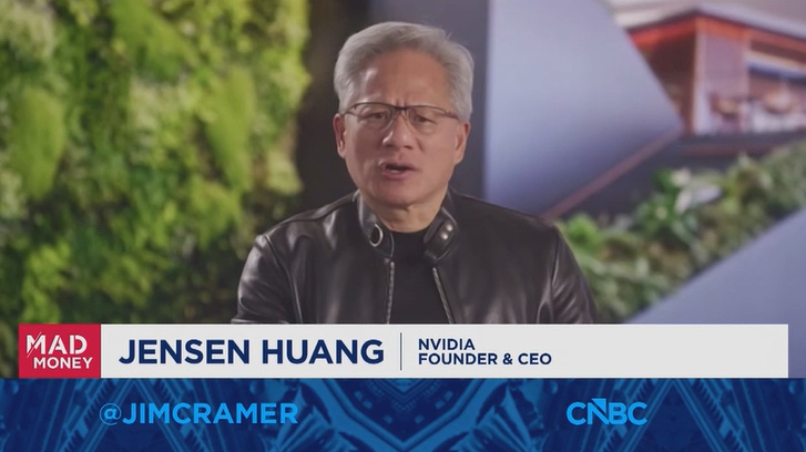 英伟达 CEO 黄仁勋当地时间周三为公司日益深入参与人工智能行业融资进行了辩护。