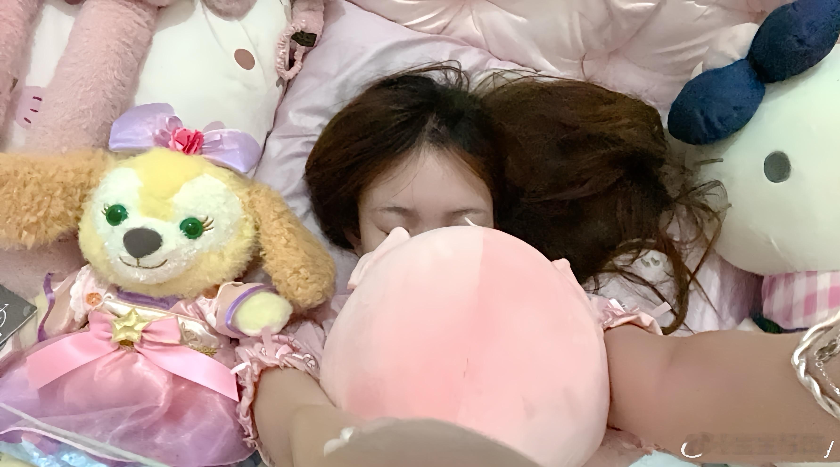 好吧我想说这个睡衣真的炒鸡嫩嫩呢有没有！[舔屏][舔屏]都去买吧 好好看[哇][