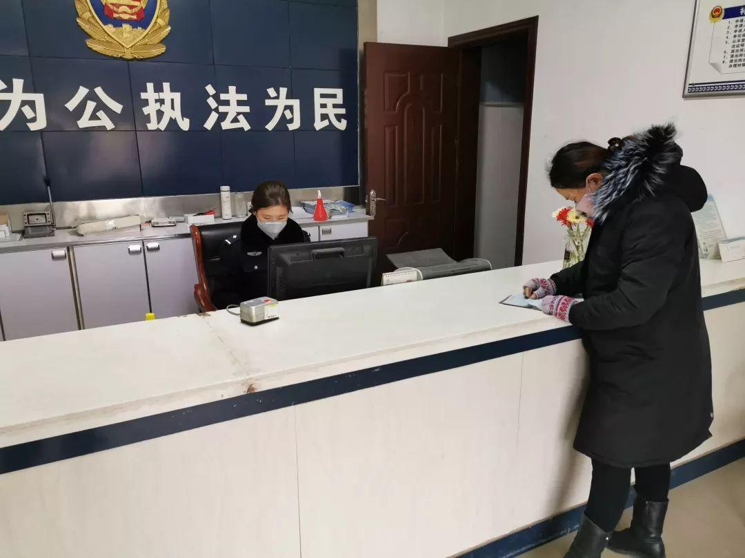 职工社保和农村养老能不能合并？讲明白，免得白白吃亏
 
很多在外打工的农民朋友都