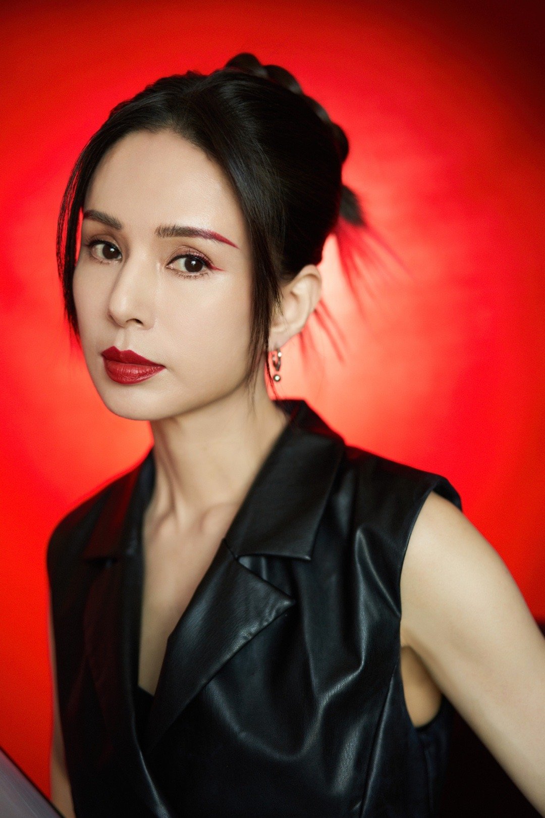#李若彤北京春晚定妆照#、#李若彤的体态# 李若彤北京春晚定妆照，李若彤的体态，