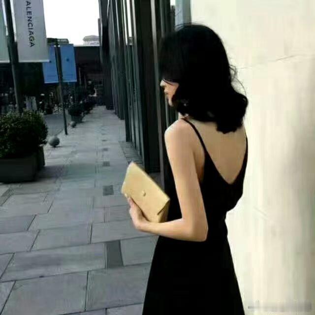 不得不认命这是2013年网上一个女孩问情缘的卦，前段时间她因为有事又找我卜卦，说