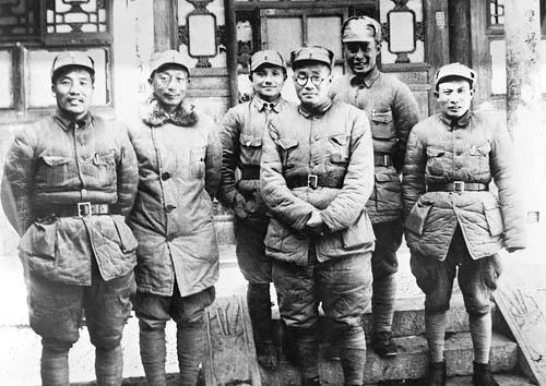 57位上将排名难倒彭德怀！50余人座次，如何量化资历与战功？
 
1955年的北