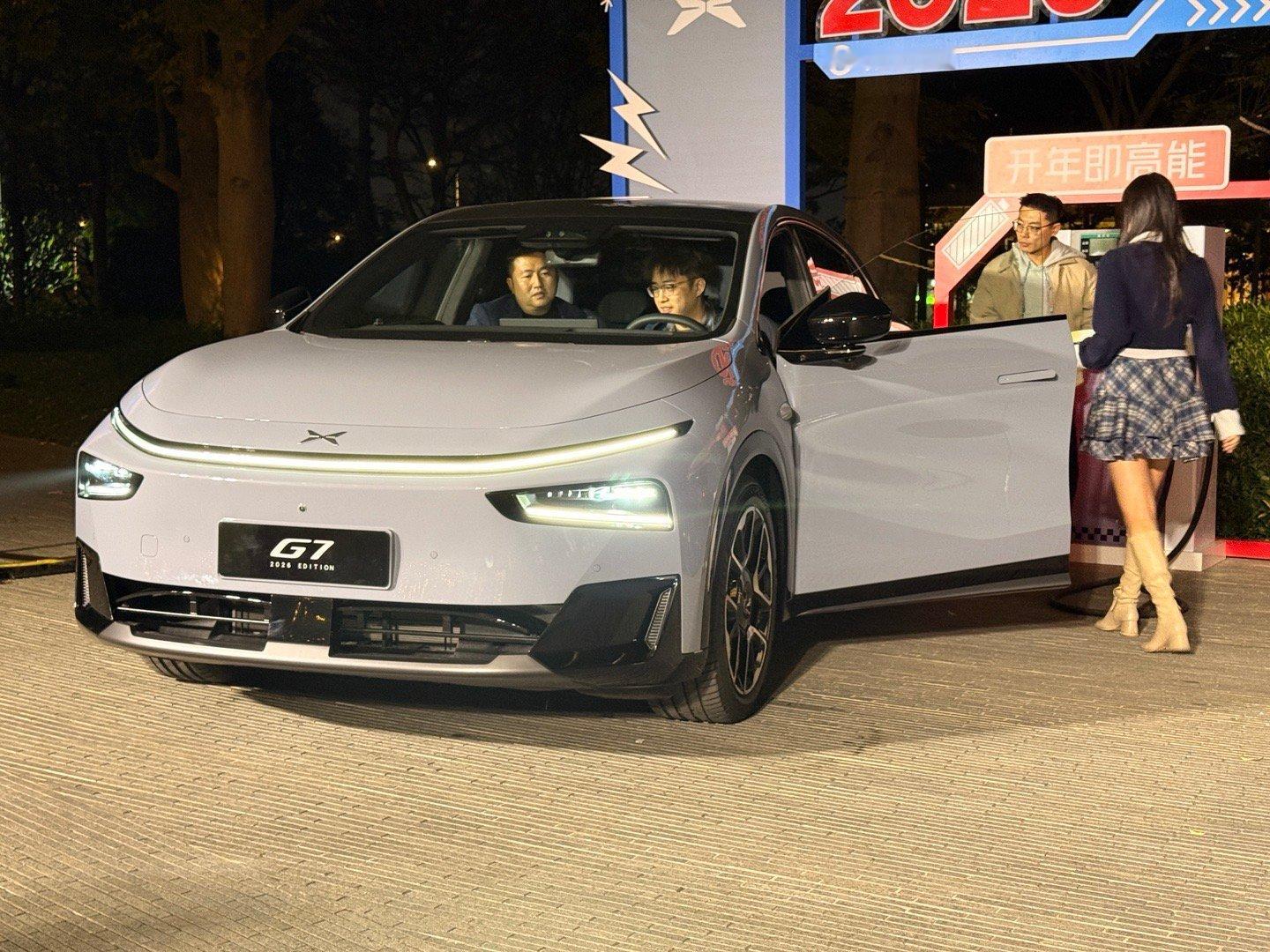 来试试G7和P7+增程2026小鹏加油 大家有什么问题可以发在评论区 