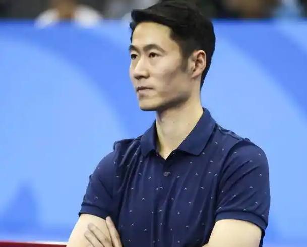 王励勤现在最怕的根本不是输球，而是樊振东、陈梦这批老将真撂挑子不干了！樊振东远走