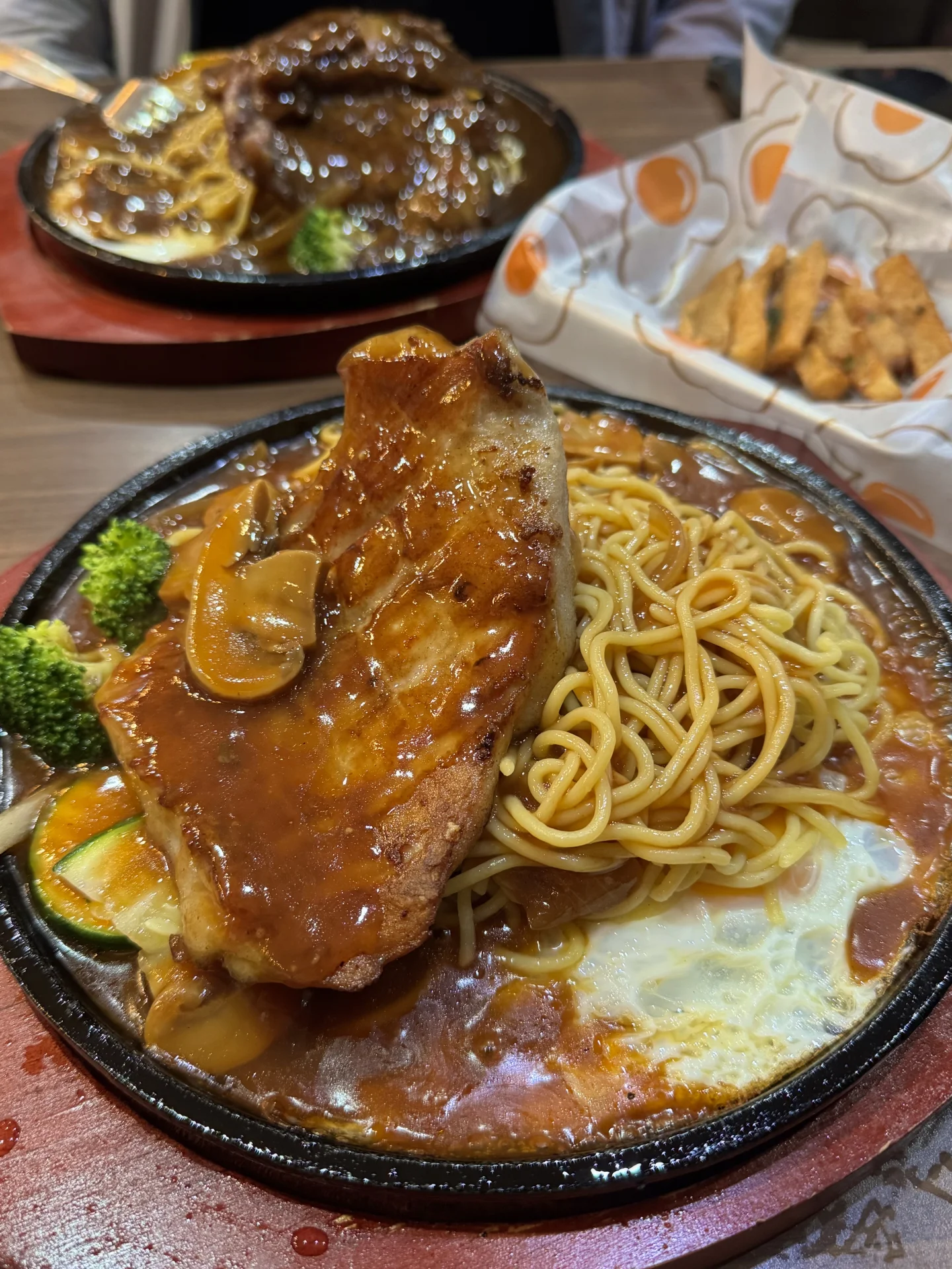 🈚️节日surcharge的🇦🇺老式铁板牛排意面…
