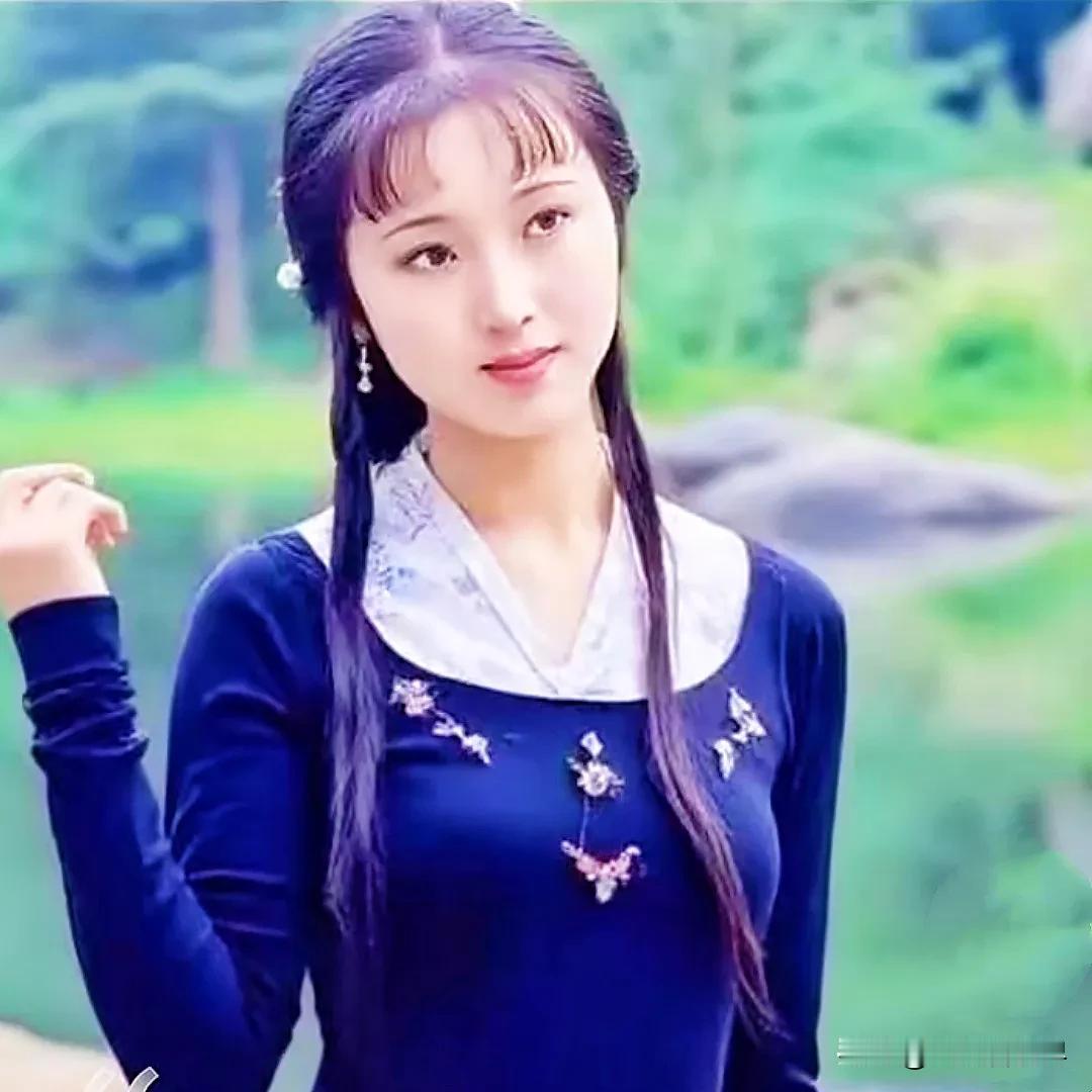 据说，这位来自福州11中高三的女生，疑似林黛玉再现！简直陈晓旭转世！除了身材和脸