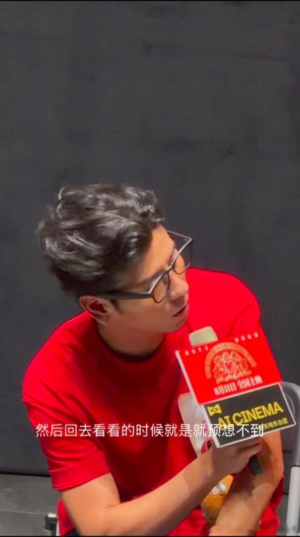 沈腾拍马俊生离世戏份一条过欢迎来龙餐馆电影中马俊生离世的对手戏是情绪很重的片段，