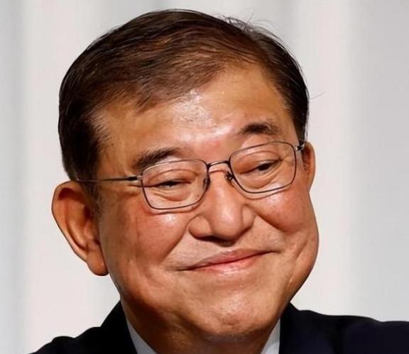 石破茂曾对日本发出了灵魂拷问，在二战时期美国的国力是日本的10倍，但是当东条英机